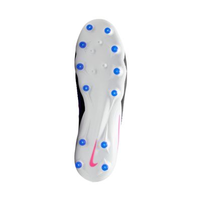 6. Nike Phantom 6 Low PRO AG-PRO HQ2317 446 football boots