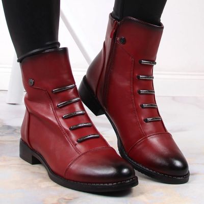 24. Jezzi W JEZ52G red insulated ankle boots with decorations