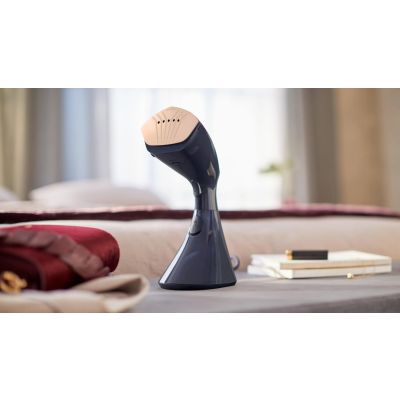 28. PHILIPS GC 810/20 Garment Steamer
