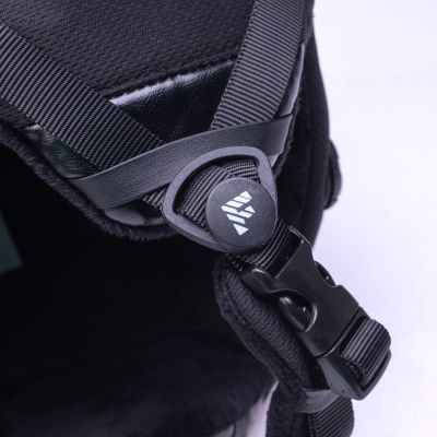 8. Iguana Fangi Helmet 92800622351