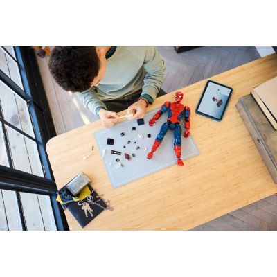 7. LEGO Marvel Super Heroes 76346 - Spider-Man Figure