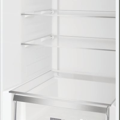 5. Freestanding fridge freezer WHIRLPOOL WPC83IXP 186 cm