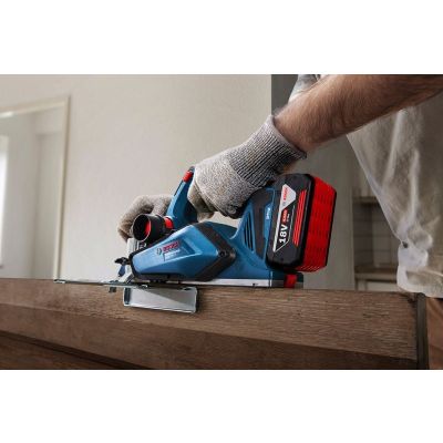 12. Bosch GHO 185-LI Black, Blue 14000 RPM