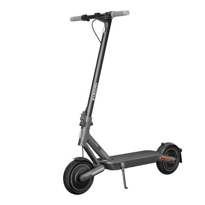 7. Xiaomi E-Scooter 4 Ultra Black 20 km/h 12000 Ah