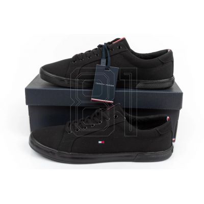 25. Tommy Hilfiger M FM0FM005960GJ sneakers