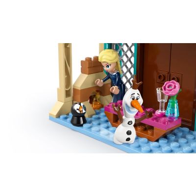 6. LEGO DISNEY PRINCESS 43265 Frozen: Arendelle Castle