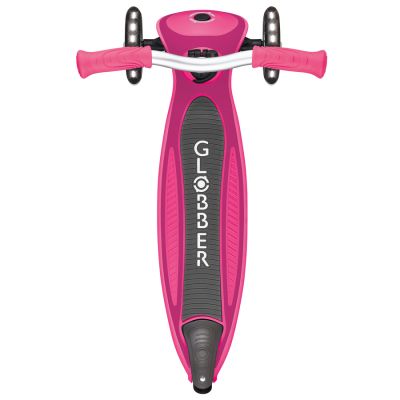 12. MASTER LIGHTS 3-Wheel Scooter - Fuchsia (663-110)