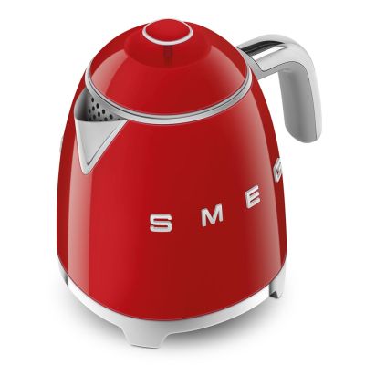 24. SMEG Kettle (KLF05RDEU) mini 0.8L red