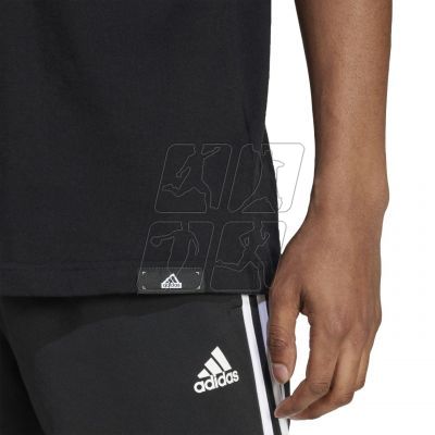 10. adidas Modern Essentials Graphic M T-shirt IW2702