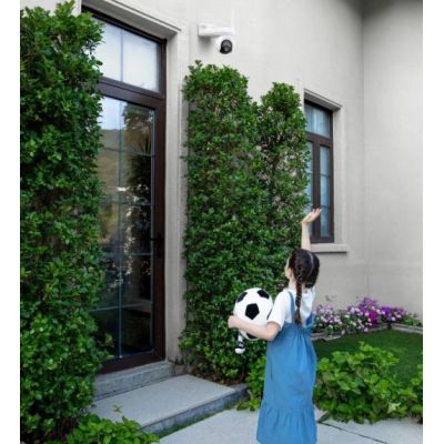 7. Reolink Altas Series B660 IP surveillance camera