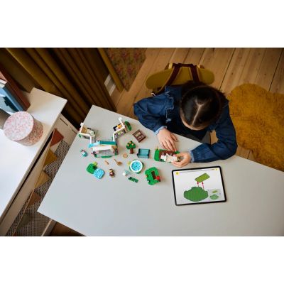 8. LEGO ANIMAL CROSSING 77056 Blathers and the Museum Collection