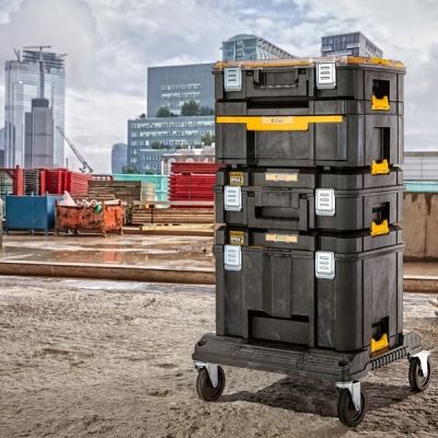 17. TSTAK 2.0 case short handle DWST83345-1 DEWALT