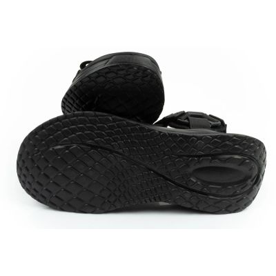 9. Lee Cooper men's shoes with velcro straps for summer, lightweight black