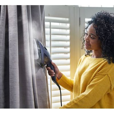 22. RUSSELL HOBBS Garment Steamer