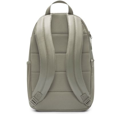 2. Nike Heritage Eugene 2.0 Winterized Backpack IH7955-320