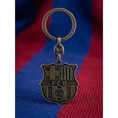 2. FC Barcelona original licensed emblem keychain, retro style B7603