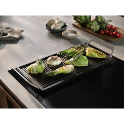 15. ELECTROLUX EIV634 induction hob