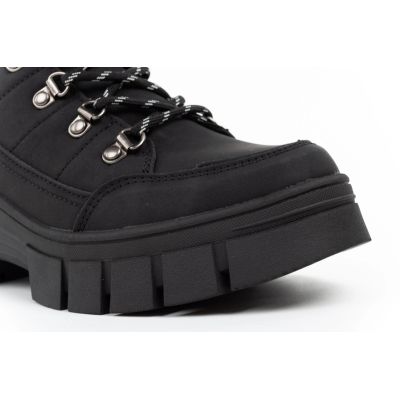 8. Lee Cooper Women’s Winter Boots, Black Insulated Ankle Boots