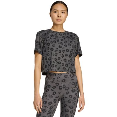 8. adidas Workout Essentials T-shirt W JN2646