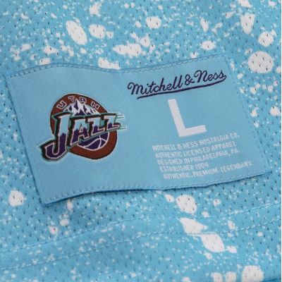 3. Mitchell & Ness NBA Utah Jazz Men's Sleeveless Sports T-Shirt