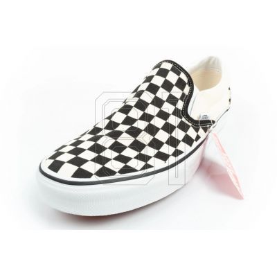 2. Vans Classic Slip-On M VN000EYEBWW1 shoes