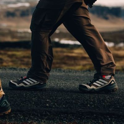 4. Women's adidas TERREX Skychaser GTX Shoes – Earth strata/Grey one/Semi flash aqua, size: 38