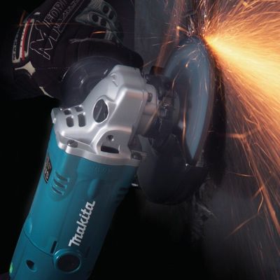 2. MAKITA GA5021C 1450W 125mm Angle Grinder