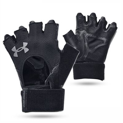 3. Under Armour M 1369830-001 Gloves