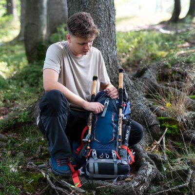 7. NC1993 NORTHLAKE NAVY BLUE TOURIST BACKPACK 30L+10 NILS CAMP