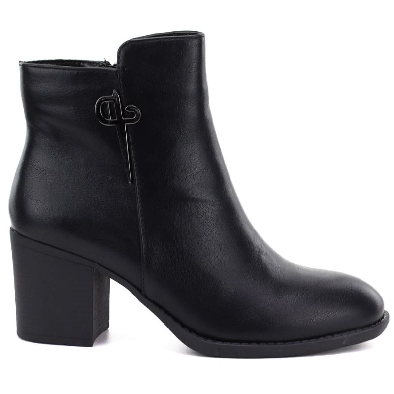 2. Black Heeled Women’s Ankle Boots M.Daszyński SA250-4