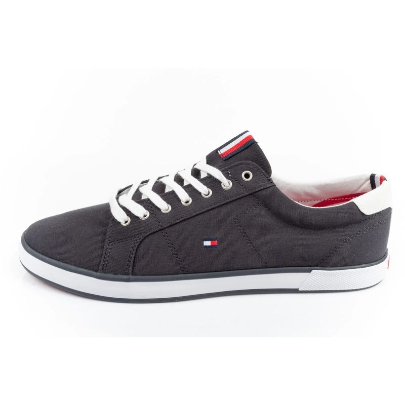 17. Tommy Hilfiger sneakers M FM0FM00596403
