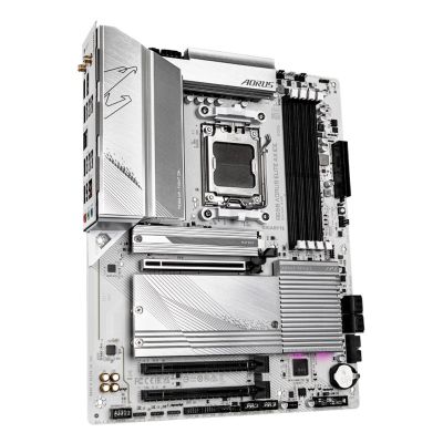 2. Gigabyte B650 AORUS ELITE AX ICE Motherboard