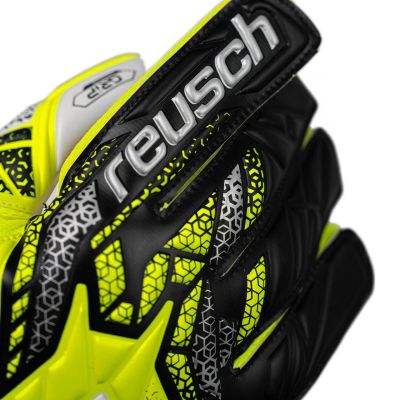 12. Reusch Attrakt Grip M 5570815 2014 Goalkeeper Gloves