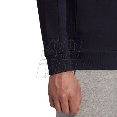 3. Adidas Essentials Sweatshirt M GK9582