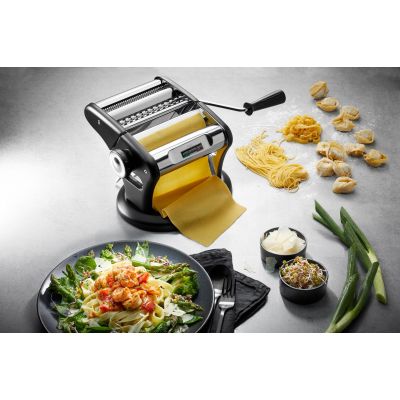 2. Gefu Pasta Perfetta Nero G-29401 pasta machine