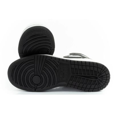 9. Nike Air Jordan 1 women's high-top sports shoes fashionable sneakers white black