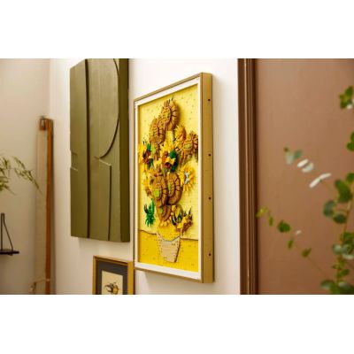 10. LEGO Art 31215 "Sunflowers" Vincent van Gogh
