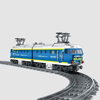 4. Passenger train USB train set 623 pieces