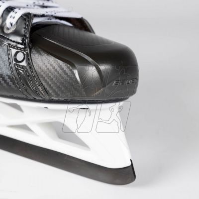 4. Bauer Pro &#39;21 Sr M 1058730 goalie skates