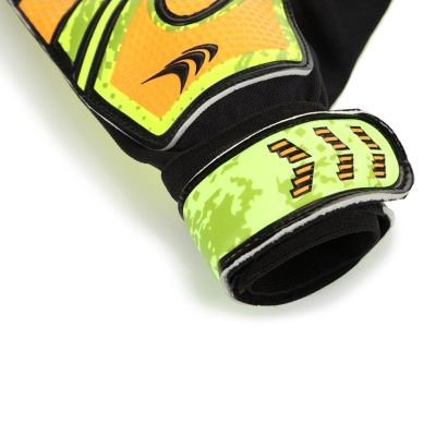 5. Yakima Sport Goal Blocker Jr 4 100721 Goalkeeper Gloves