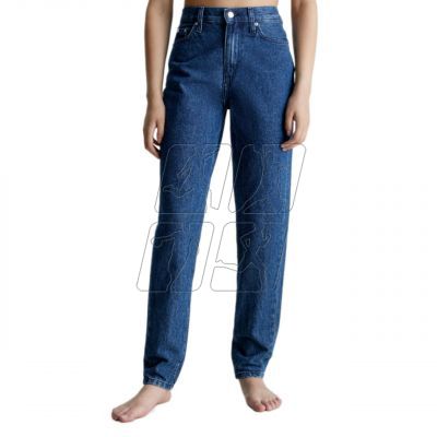 2. Calvin Klein Jeans Mom Fit W jeans 