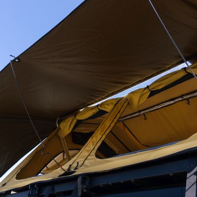 33. OFFLANDER ROOF TENT SOFT CAHAYA 220