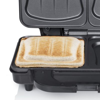 2. Tristar SA-3060 Toaster (900W black and silver)