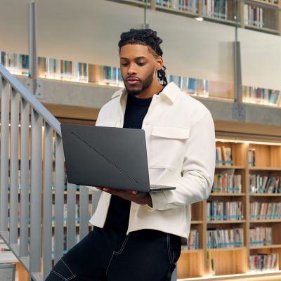 11. ASUS ROG Zephyrus G16 GU605CM-QR027W Ultra 7 255H 16"2.5K OLED 240Hz 500nits AG 16GB LPDDR5X 7467 SSD1TB GeForce RTX 5060 8GB Cam1080p+IR 90WHrs Win11 Aluminum Eclipse Gray