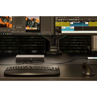 36. Kensington SD5000T5 EQ Thunderbolt 5 Docking Station with Triple 4K and PD 140W - Windows/macOS