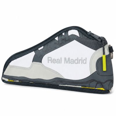 7. Real Madrid shoe-shaped pencil case 812554584