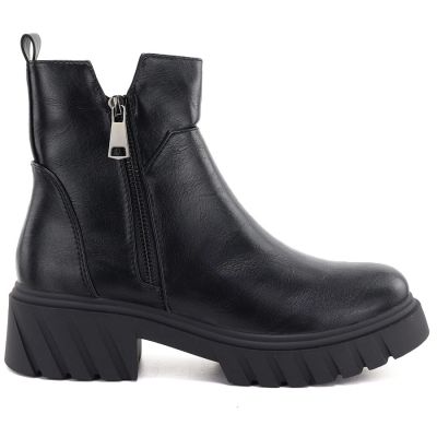 2. Women’s black block-heel and platform ankle boots M.Daszyński