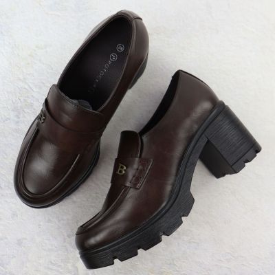 4. Women's loafers on a block heel, brown, Potocki SZ12700