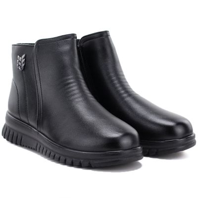 4. Comfortable women's ankle boots with a wedge, black Potocki PT16398