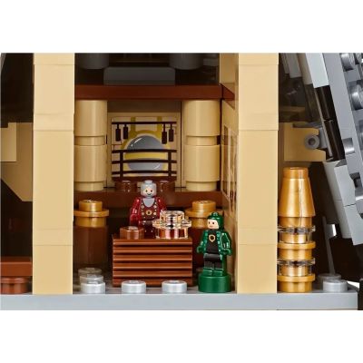 7. LEGO Harry Potter 71043 Hogwarts Castle